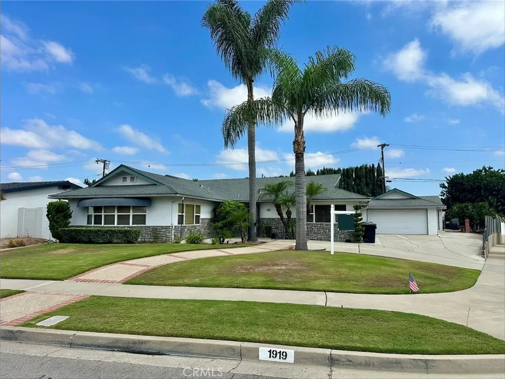 Unit for sale at 1919 Aspen, Fullerton, CA 92835