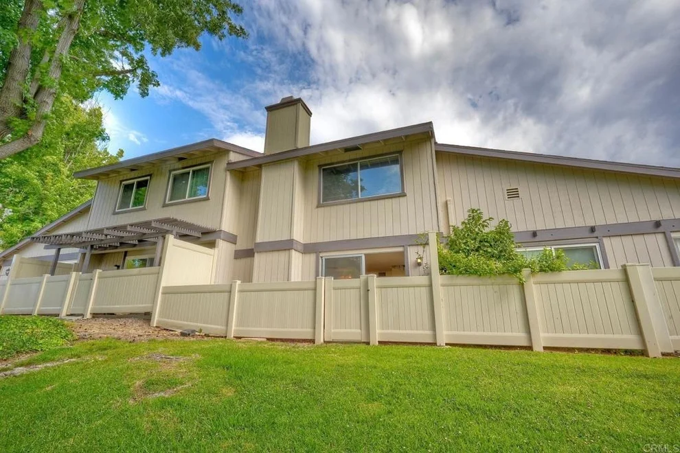Unit for sale at 17346 Ruette Abeto, San Diego, CA 92127