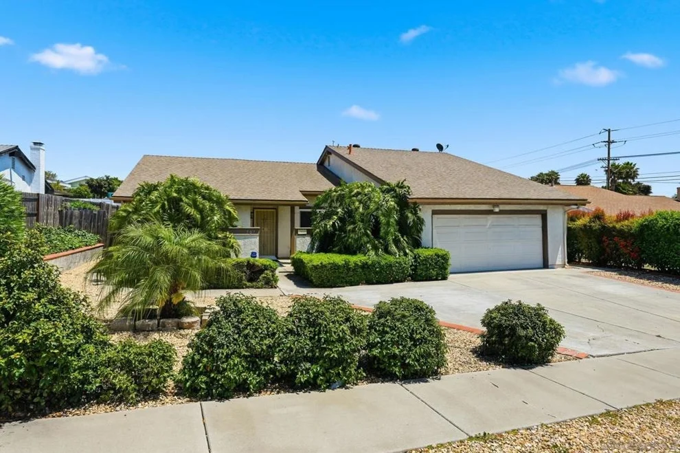 Unit for sale at 707 Granada, Vista, CA 92083