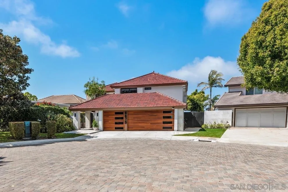 Unit for sale at 6675 Caminito Lindrick, La Jolla, CA 92037