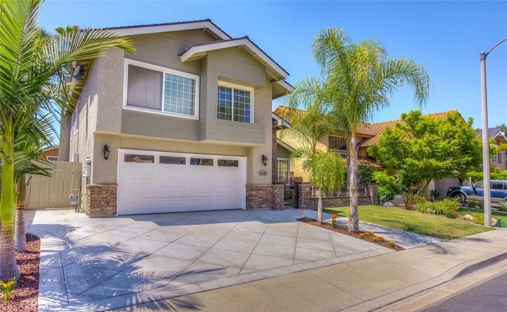 Unit for sale at 24762 Camino Villa, Lake Forest, CA 92630