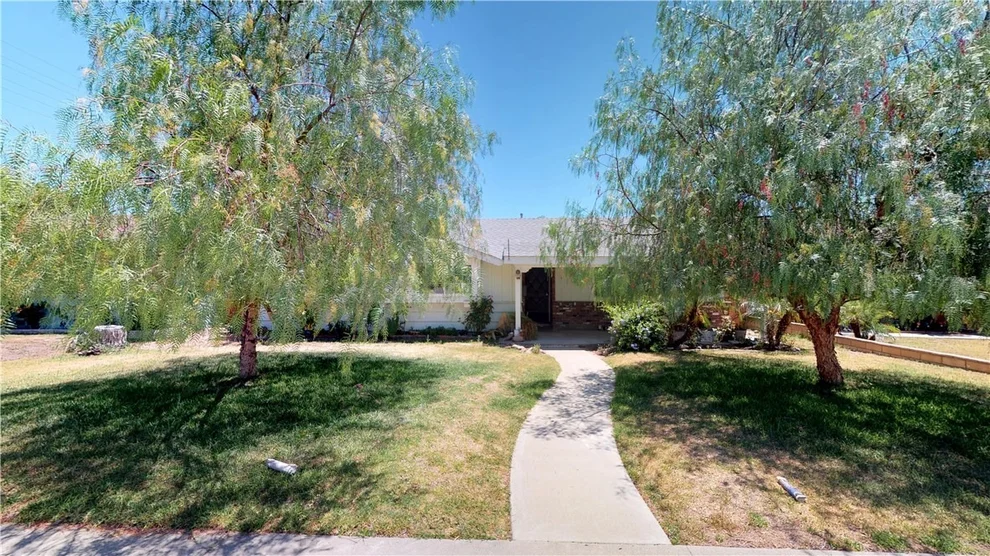 Unit for sale at 5075 Lincoln Avenue, Chino, CA 91710