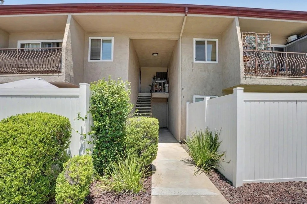 930 Peach Avenue