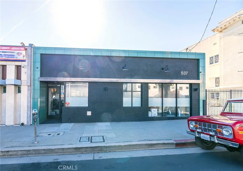 Unit for sale at 535 537 W 7th Street, San Pedro, CA 90731