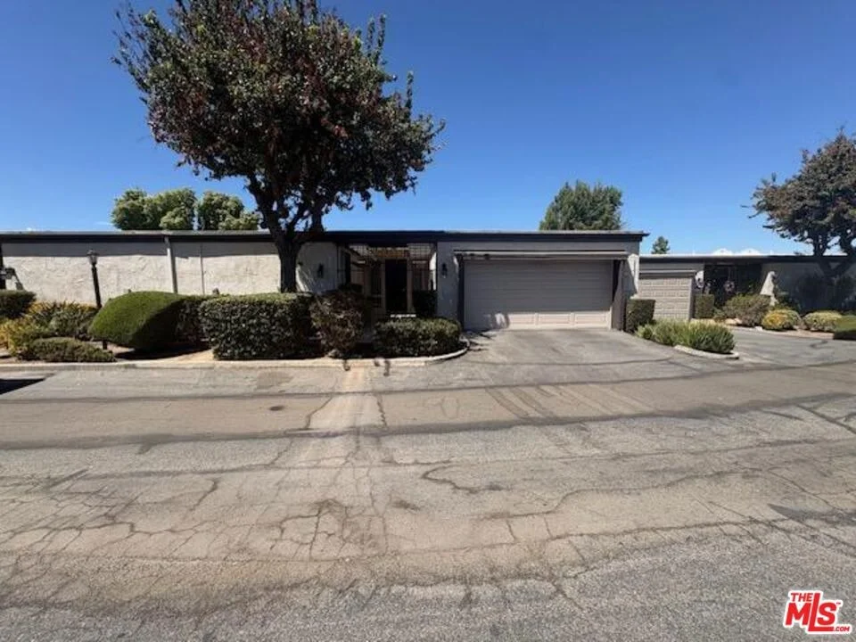 Photo of 28382 Paseo Grande Drive, Sun City, CA 92586