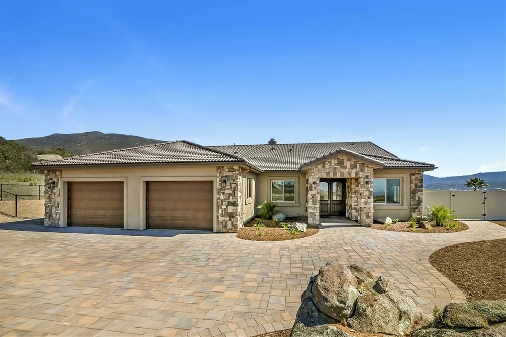 Unit for sale at 2922 Overland Passage, Alpine, CA 91901