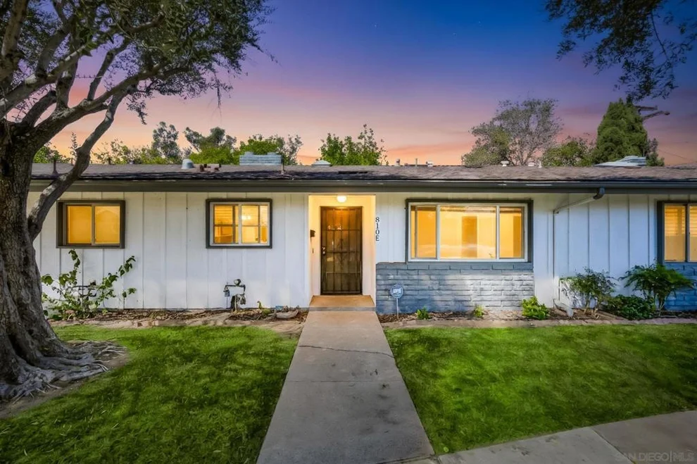 Unit for sale at 810 E Washington Ave, Escondido, CA 92025
