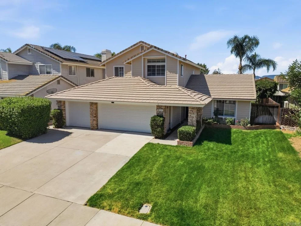 Unit for sale at 25211 Via Pera, Murrieta, CA 92563
