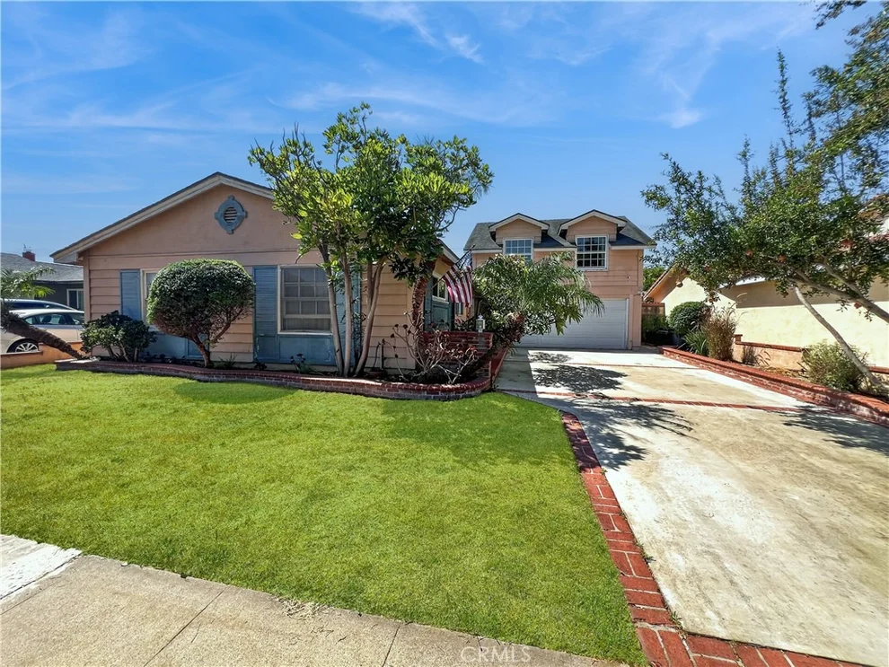 Unit for sale at 503 Traverse, Costa Mesa, CA 92626