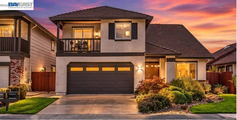 Unit for sale at 19491 Edwin Markham, Castro Valley, CA 94552
