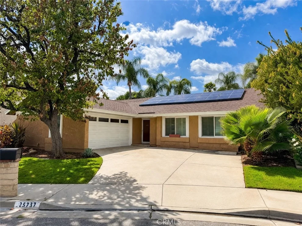 Unit for sale at 25737 Tamarisk Place, Valencia, CA 91355