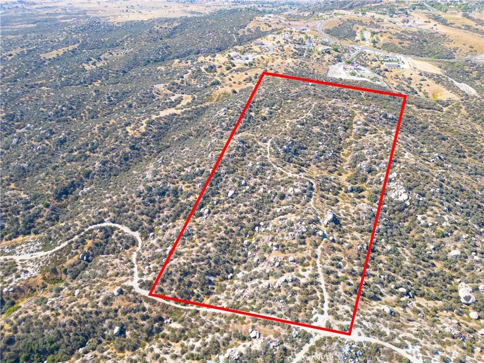Unit for sale at 12 Venus Dr, Nuevo, CA 92567