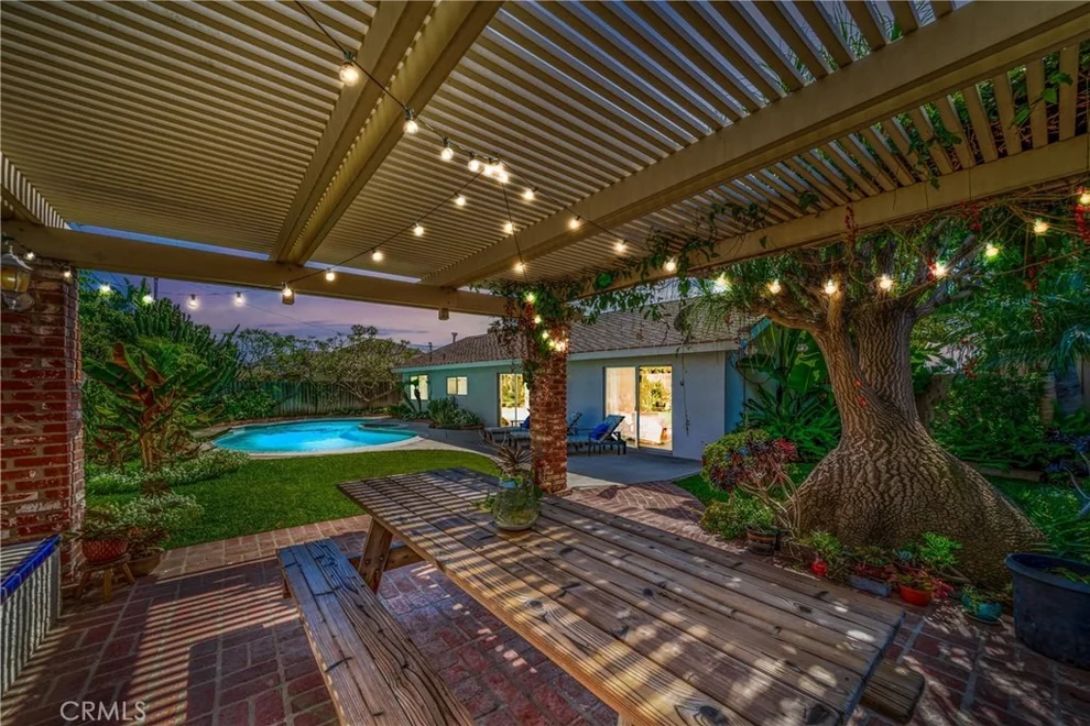 Unit for sale at 3140 Coolidge Avenue, Costa Mesa, CA 92626