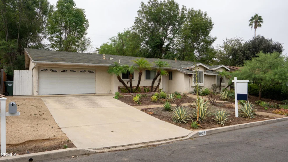 Unit for sale at 607 Calle Tulipan, Thousand Oaks, CA 91360