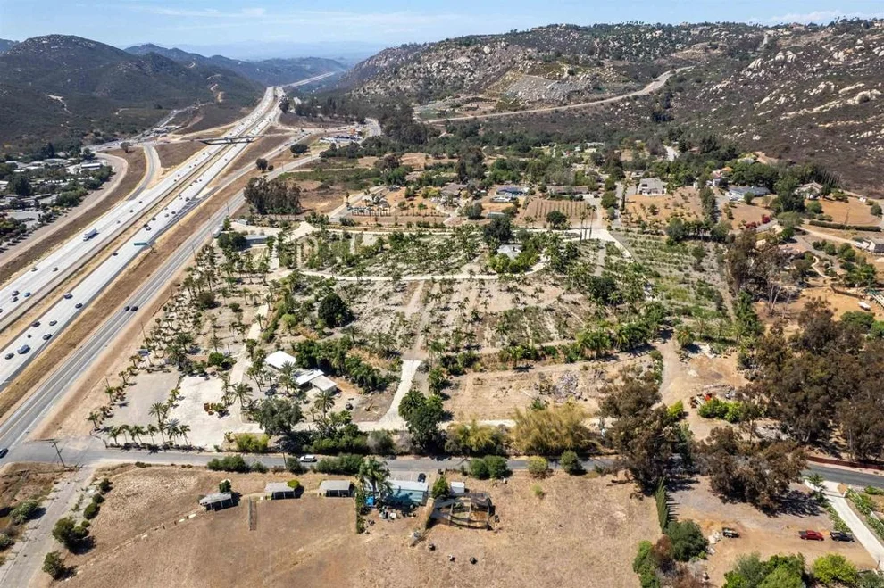 Unit for sale at 26437 N Centre City Parkway, Escondido, CA 92026