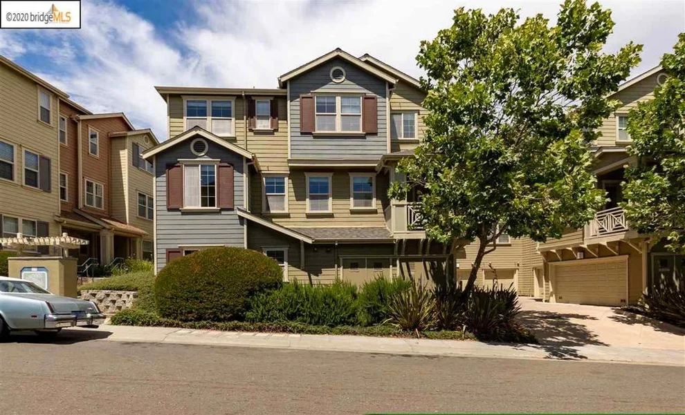 Unit for sale at 6178 Old Quarry Loop, Oakland, CA 94605