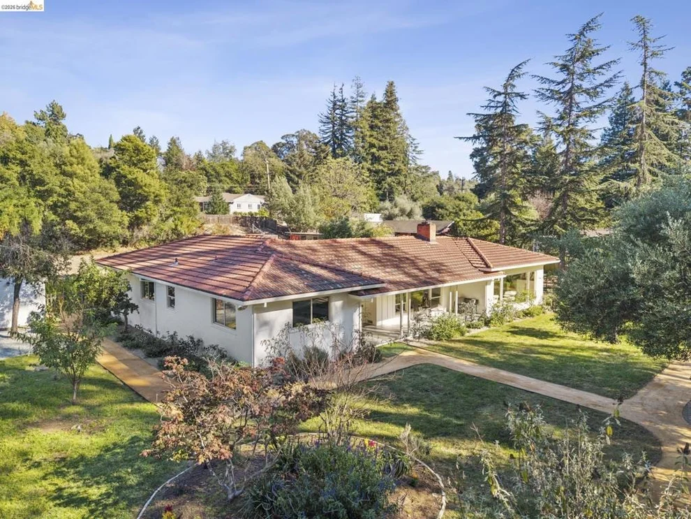 Unit for sale at 11310 Golf Links Rd, Oakland, CA 94605
