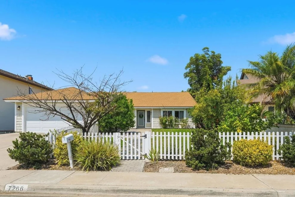 Unit for sale at 7266 Arpege Rd, San Diego, CA 92119