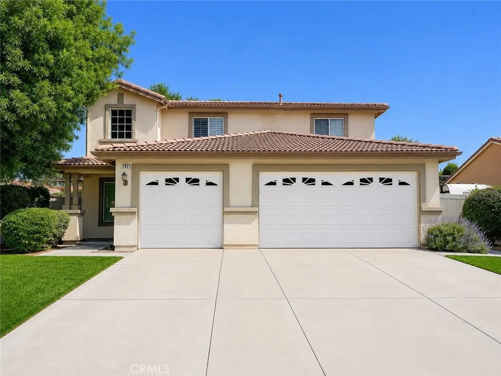 Unit for sale at 7867 La Monica, Highland, CA 92346