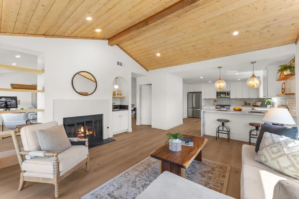 Unit for sale at 938 Evergreen Lane, Vista, CA 92084