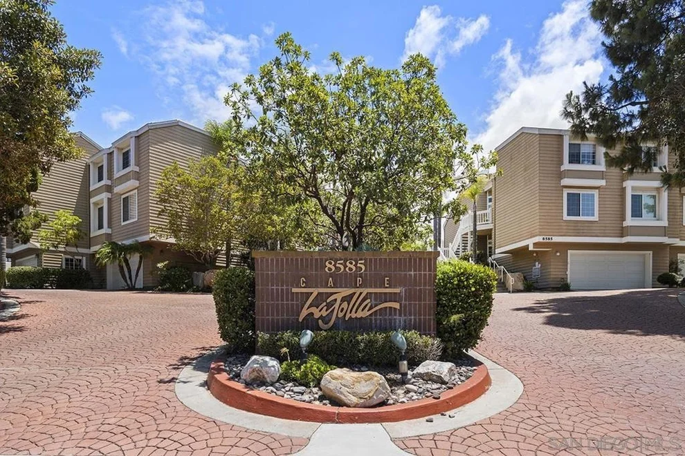Unit for sale at 8585 Via Mallorca, La Jolla, CA 92037