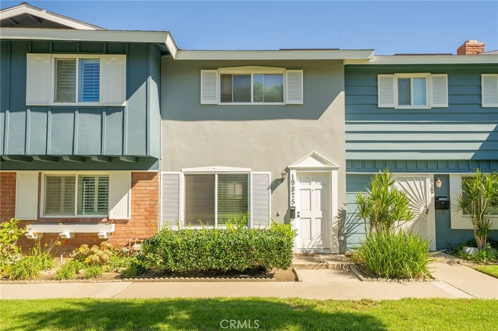 Unit for sale at 19875 Kingswood, Huntington Beach, CA 92646