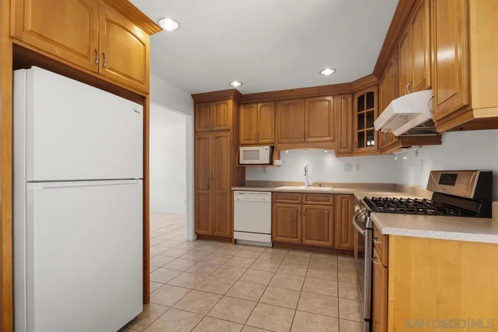Unit for sale at 5204 Chollas Pkwy, San Diego, CA 92105