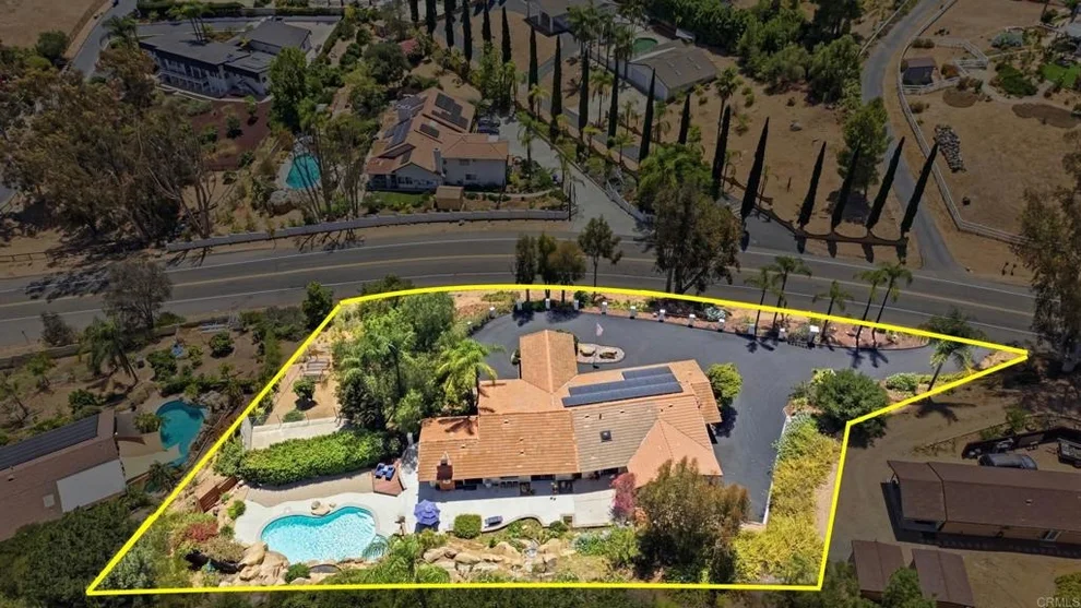 Unit for sale at 2538 Dehesa Road, El Cajon, CA 92019