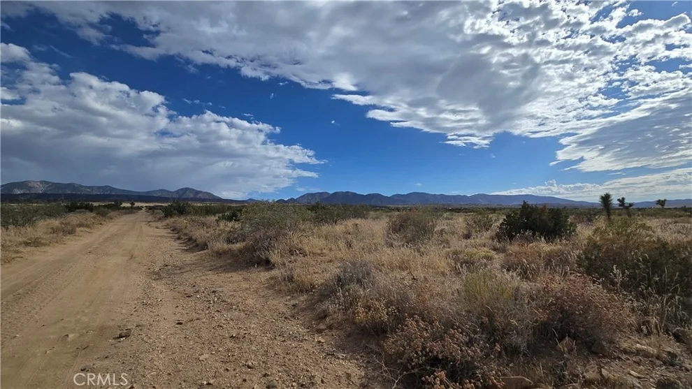 Unit for sale at 0 Vicinity Ave X13 & 189th St E, Llano, CA 93544