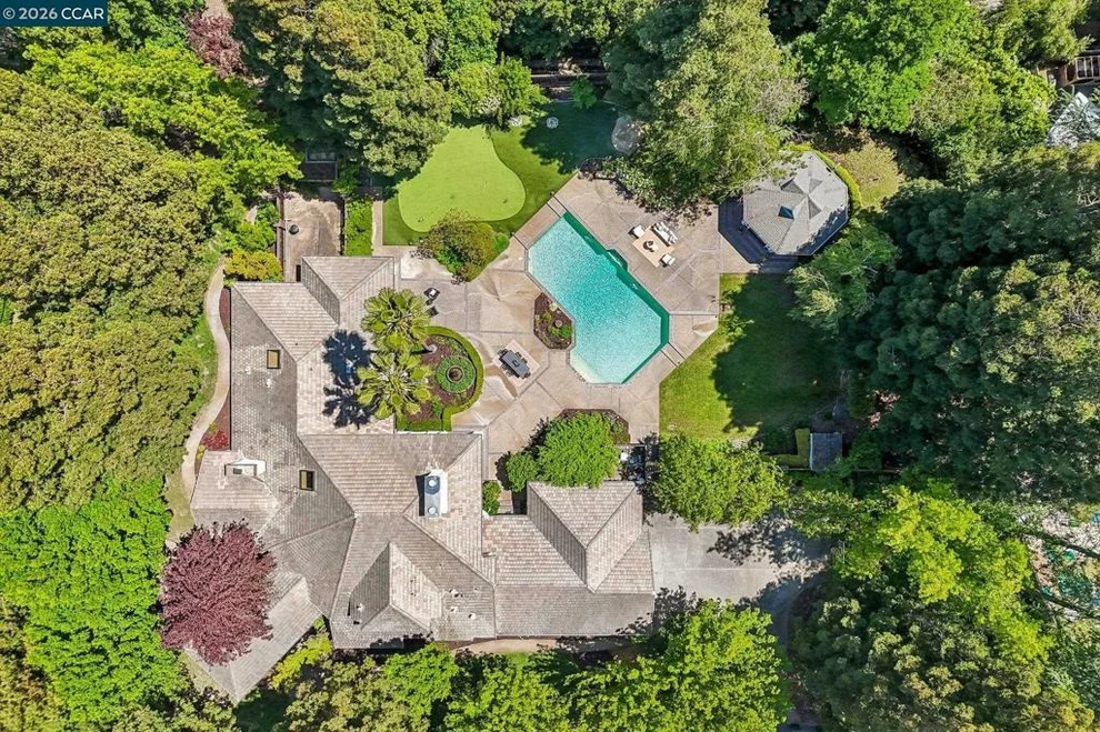 Unit for sale at 31 Tierra Verde Ct, Walnut Creek, CA 94598