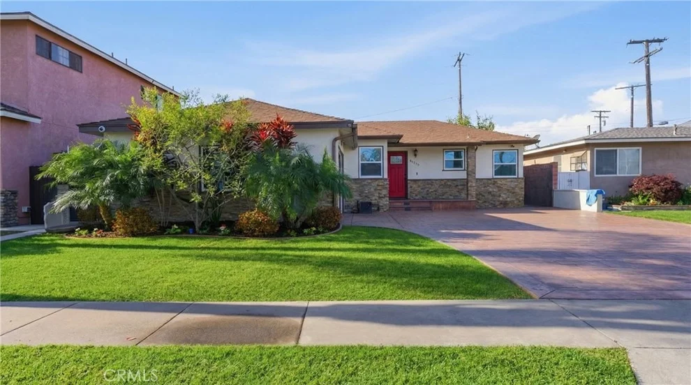 Unit for sale at 6530 Denmead, Lakewood, CA 90713
