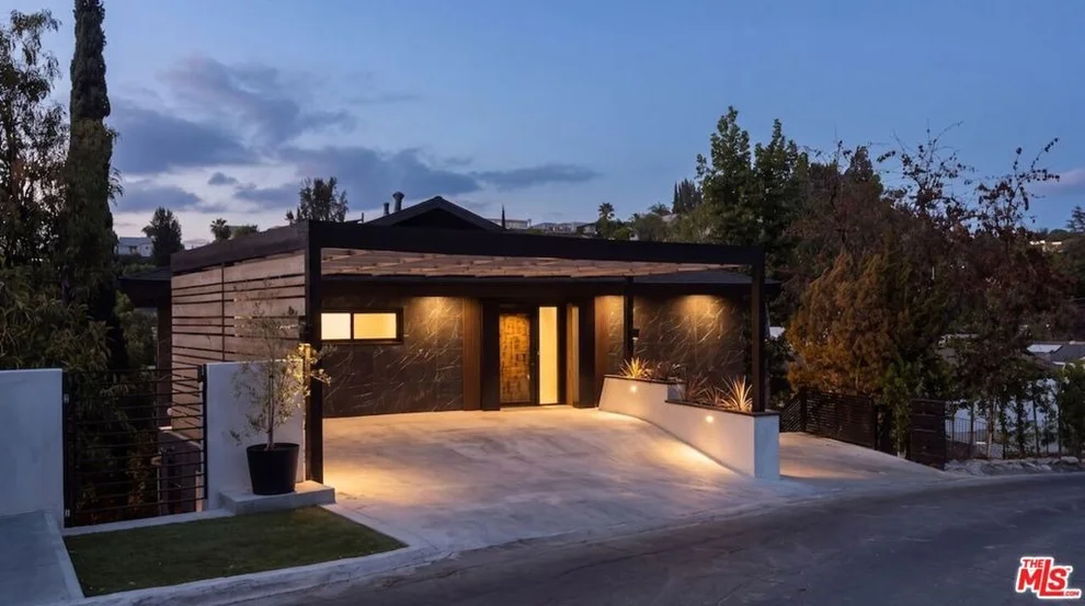 Unit for sale at 5211 Baza Avenue, Woodland Hills, CA 91364