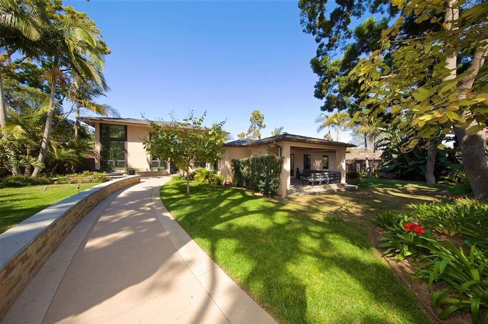 Unit for sale at 3620 Dupont, San Diego, CA 92106
