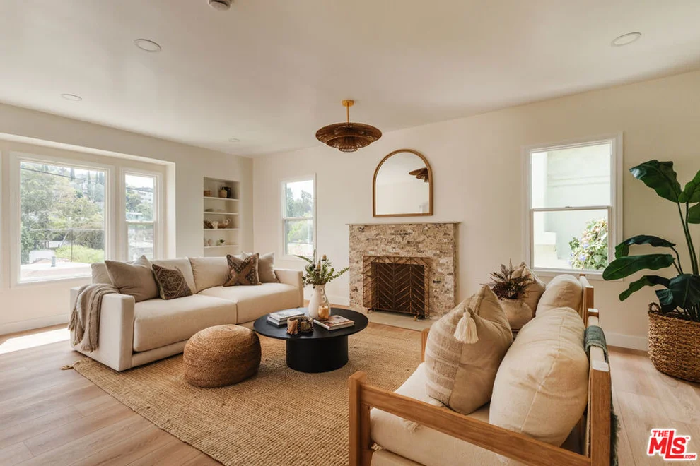 Unit for sale at 1707 Westerly Terrace, Los Angeles, CA 90026