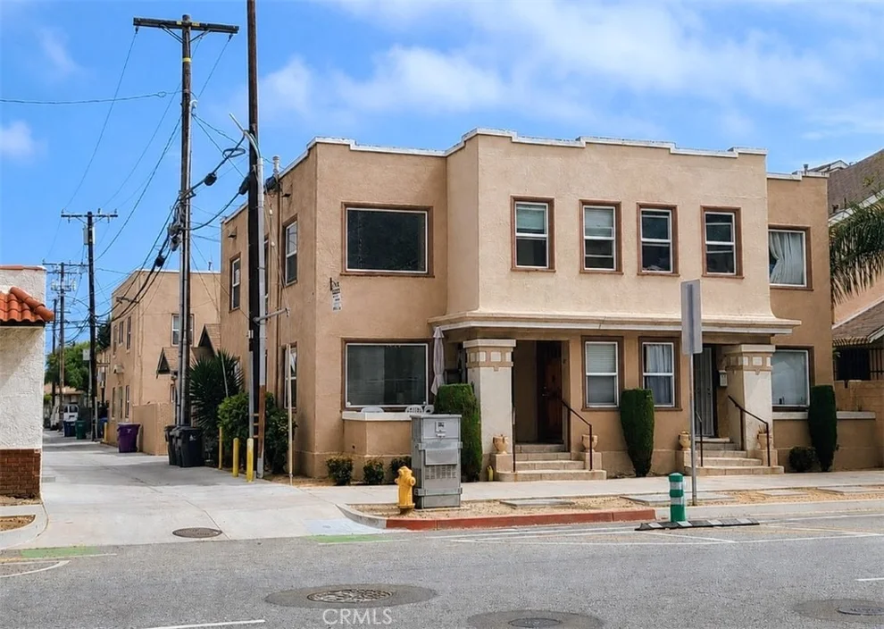 Unit for sale at 617 West 3rd Street, Long Beach, CA 90802