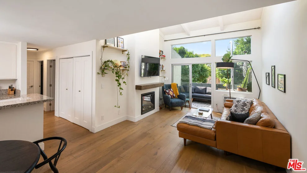 Unit for sale at 4900 Overland Avenue, Culver City, CA 90230