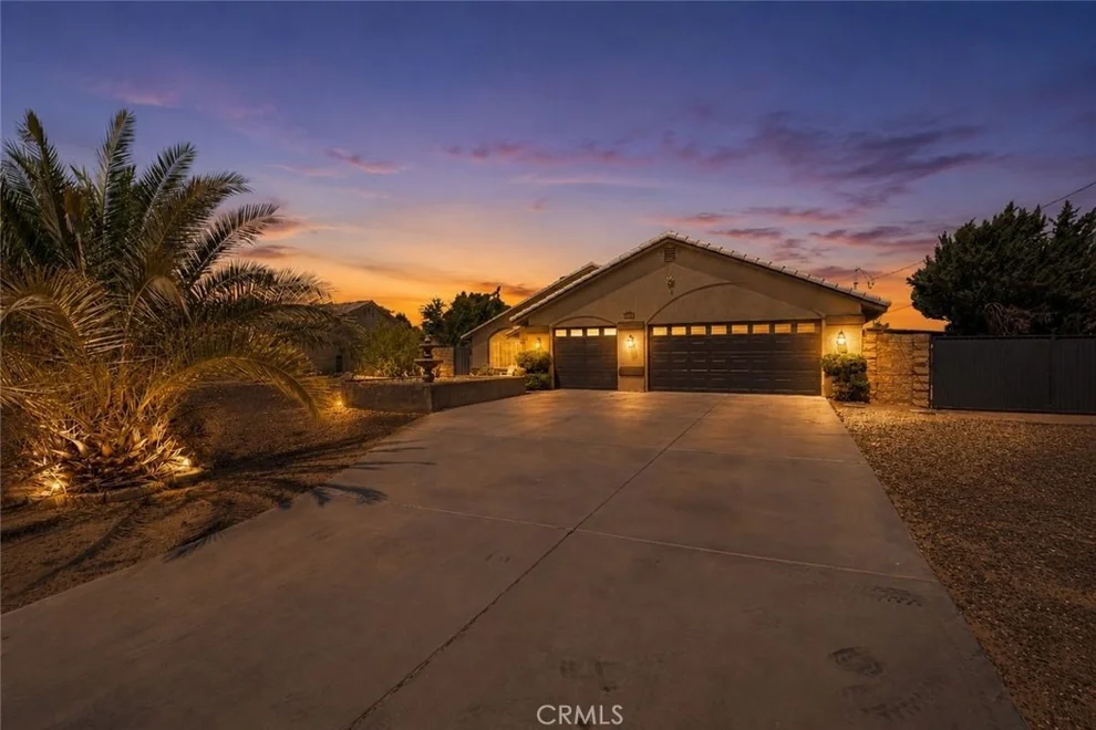Unit for sale at 7592 Redwood Avenue, Hesperia, CA 92345
