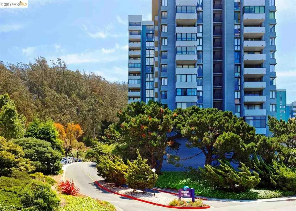 Unit for sale at 555 Pierce St, Albany, CA 94706
