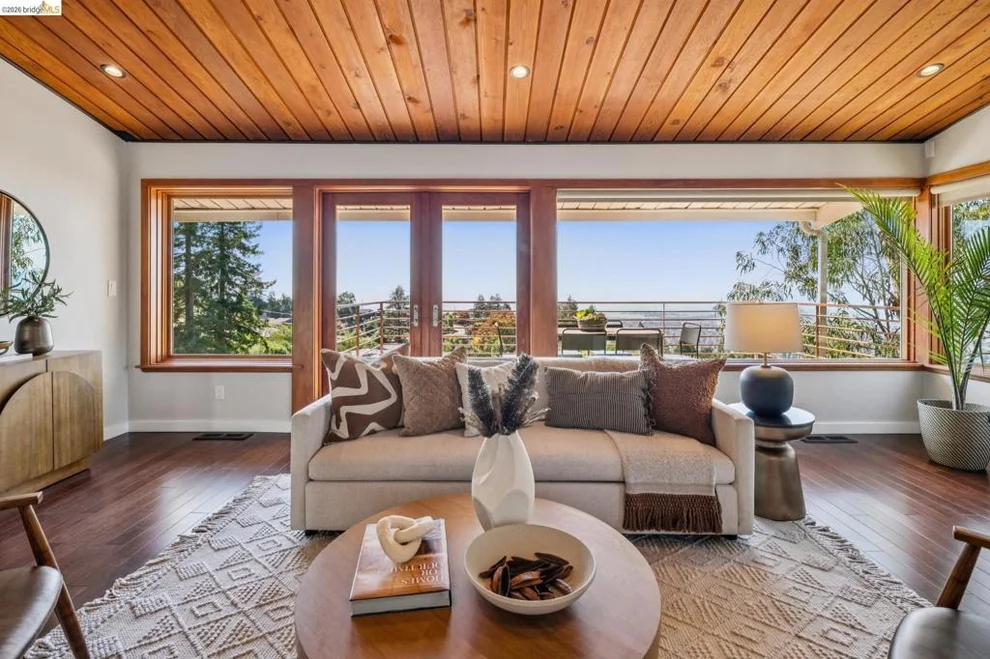 Unit for sale at 1394 Queens Rd, Berkeley, CA 94708