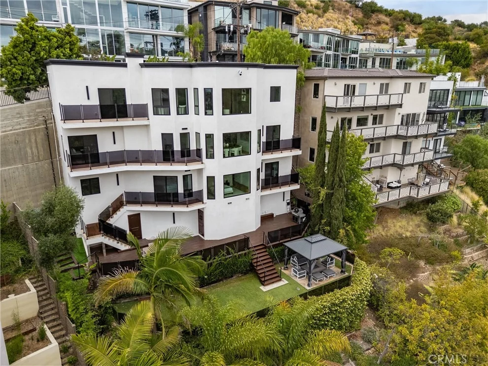 Unit for sale at 6438 Georgius, Los Angeles, CA 90068