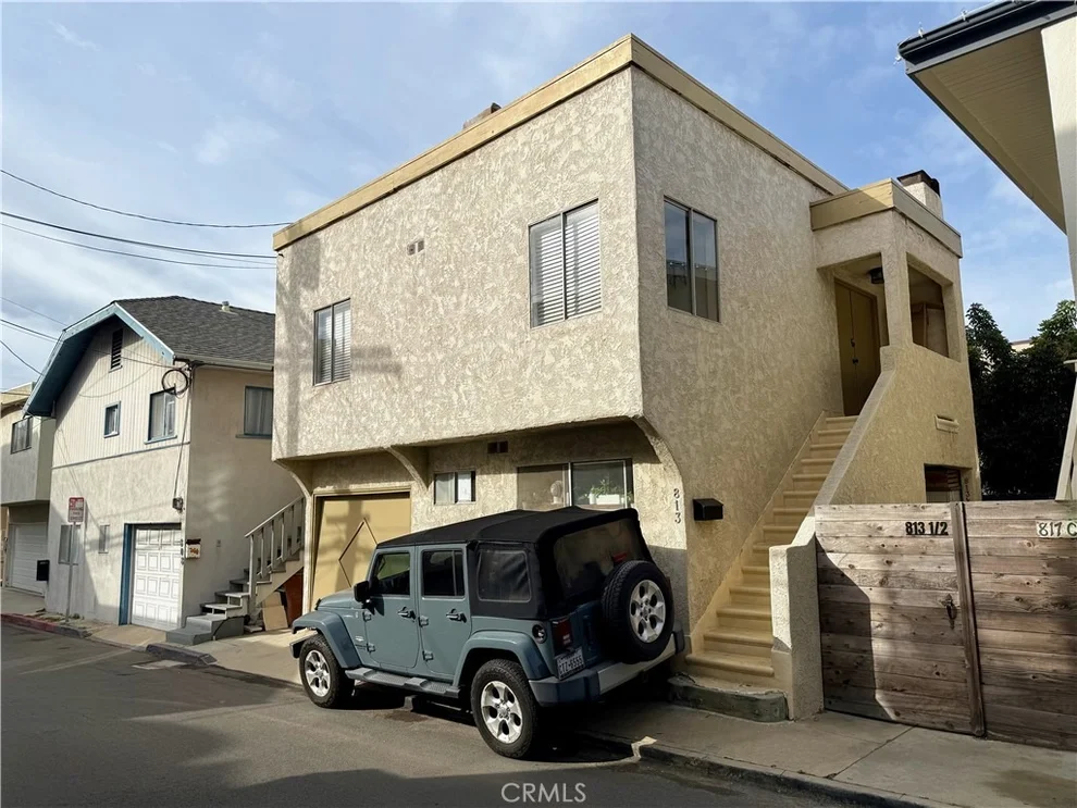 Unit for sale at 813 Bayview, Manhattan Beach, CA 90266