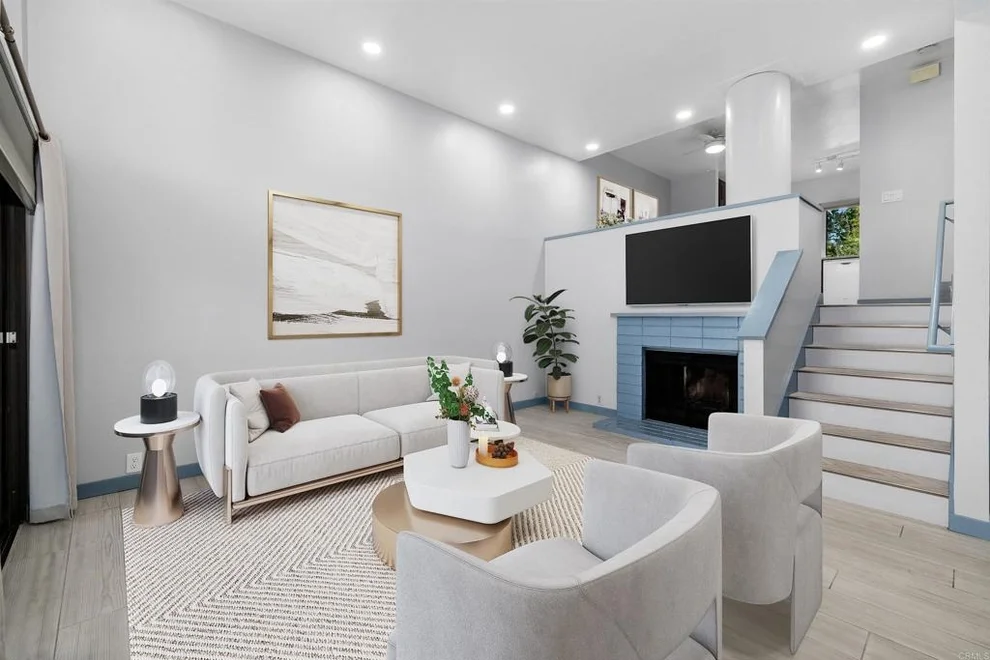 Unit for sale at 3426 Via Alicante N, La Jolla, CA 92037