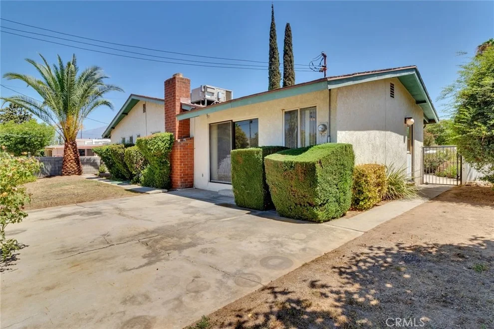 Unit for sale at 12 Dale Lane, Redlands, CA 92373