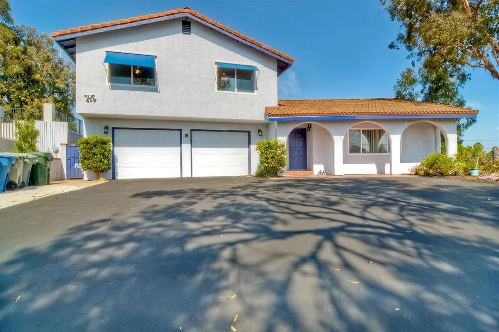 Unit for sale at 1018 Avocado Ave, Escondido, CA 92026