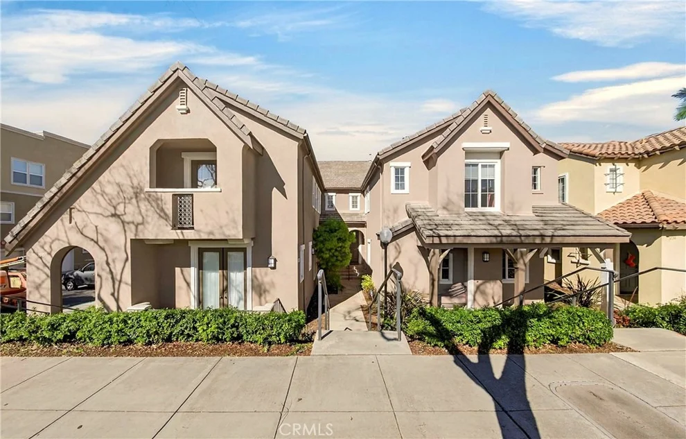 Unit for sale at 1216 Mcfadden, Fullerton, CA 92833