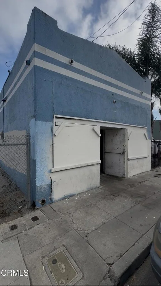 Unit for sale at 140 E 6th Street, Oxnard, CA 93030