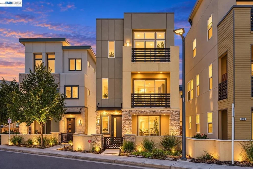 Unit for sale at 5806 Huntley Ave, Dublin, CA 94568