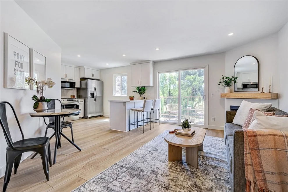Unit for sale at 4701 E Anaheim, Long Beach, CA 90804
