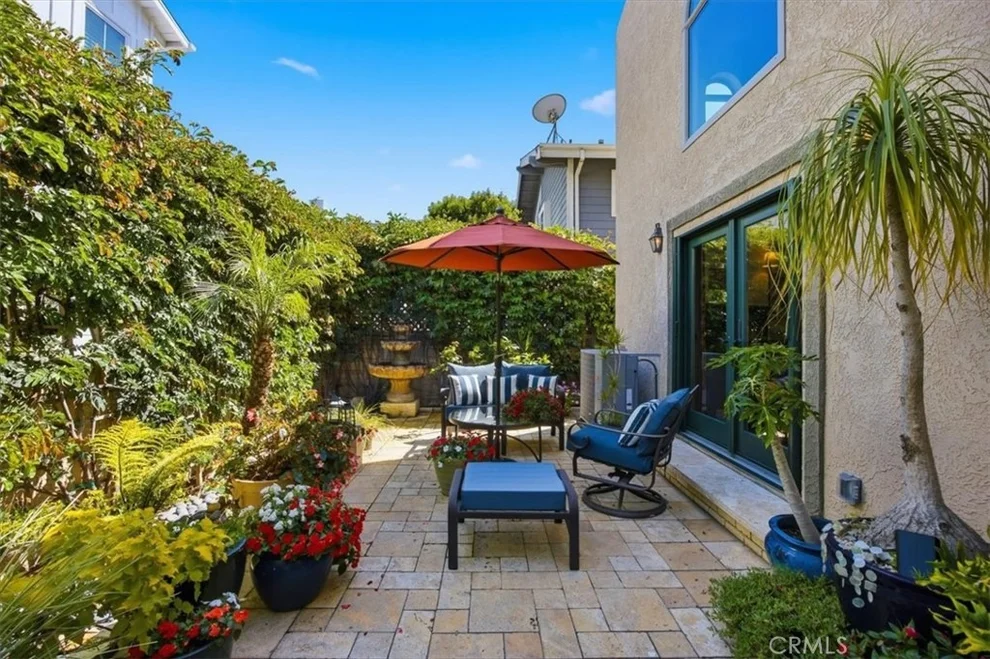 Unit for sale at 2302 Harriman Lane, Redondo Beach, CA 90278