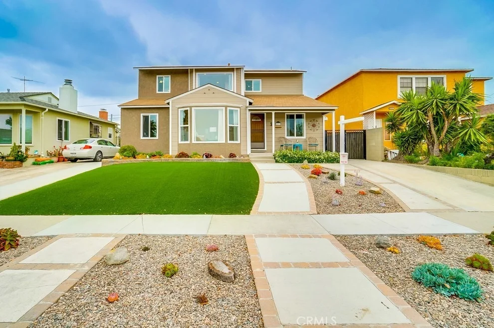 Unit for sale at 4502 Obispo Avenue, Lakewood, CA 90712
